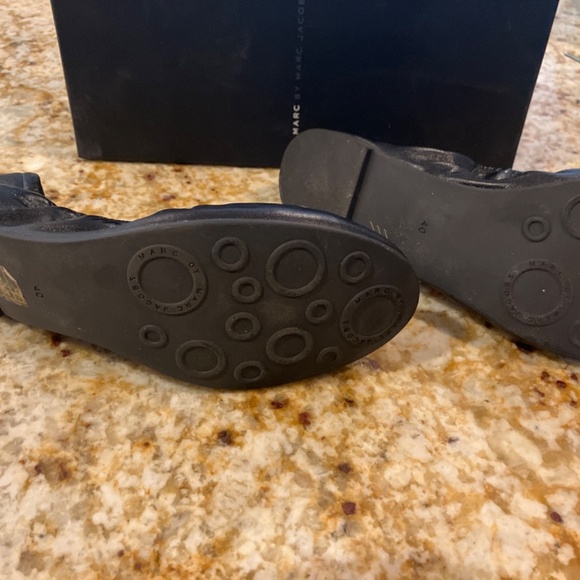 Marc by Marc Jacob’s black leather mouse ballet flats - Picture 2 of 2